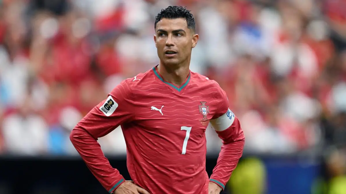 Cristiano Ronaldo è furioso dopo la sostituzione a metà tempo mentre l’Al-Nassr in 10 completa una splendida rimonta