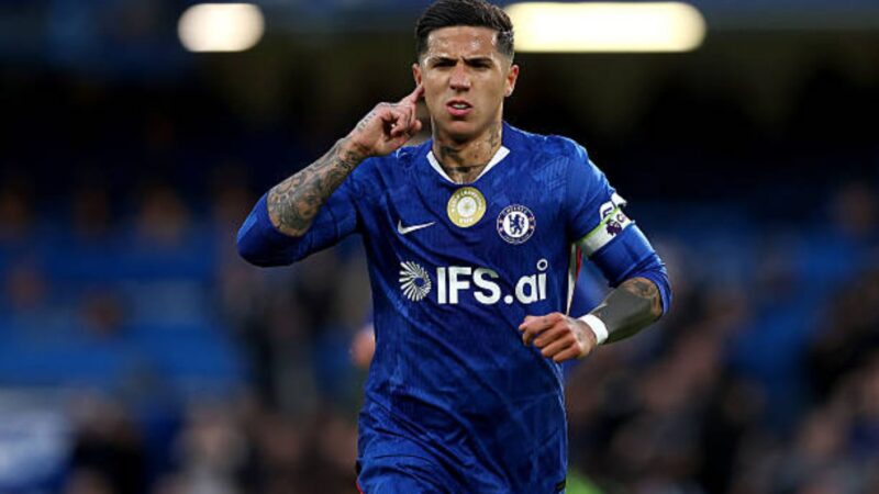 Enzo Fernandez al Man City ottiene una svolta importante quando il Chelsea fissa una scadenza di 120 milioni di sterline