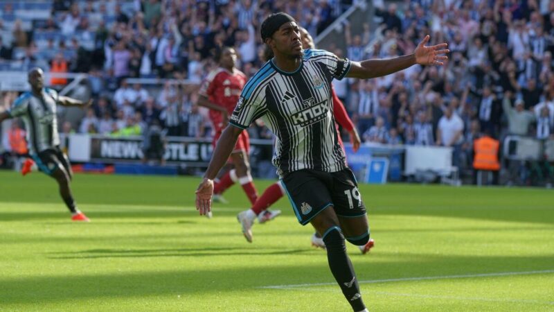 GUARDA: Elanga sblocca la situazione di stallo per il Newcastle contro il Liverpool