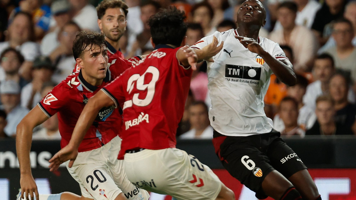 L’infortunio di Umar Sadiq aumenta i problemi di Corberán in attacco