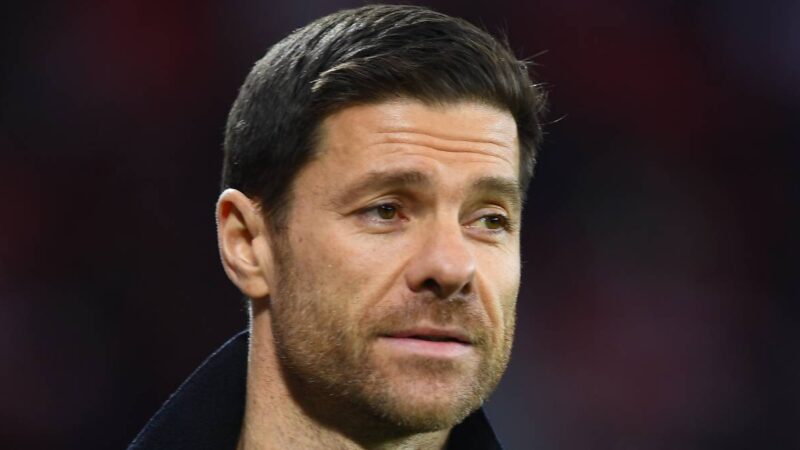 Rogers saluta l’allenatore del Chelsea Alonso e afferma che potrebbe ancora giocare in Premier League