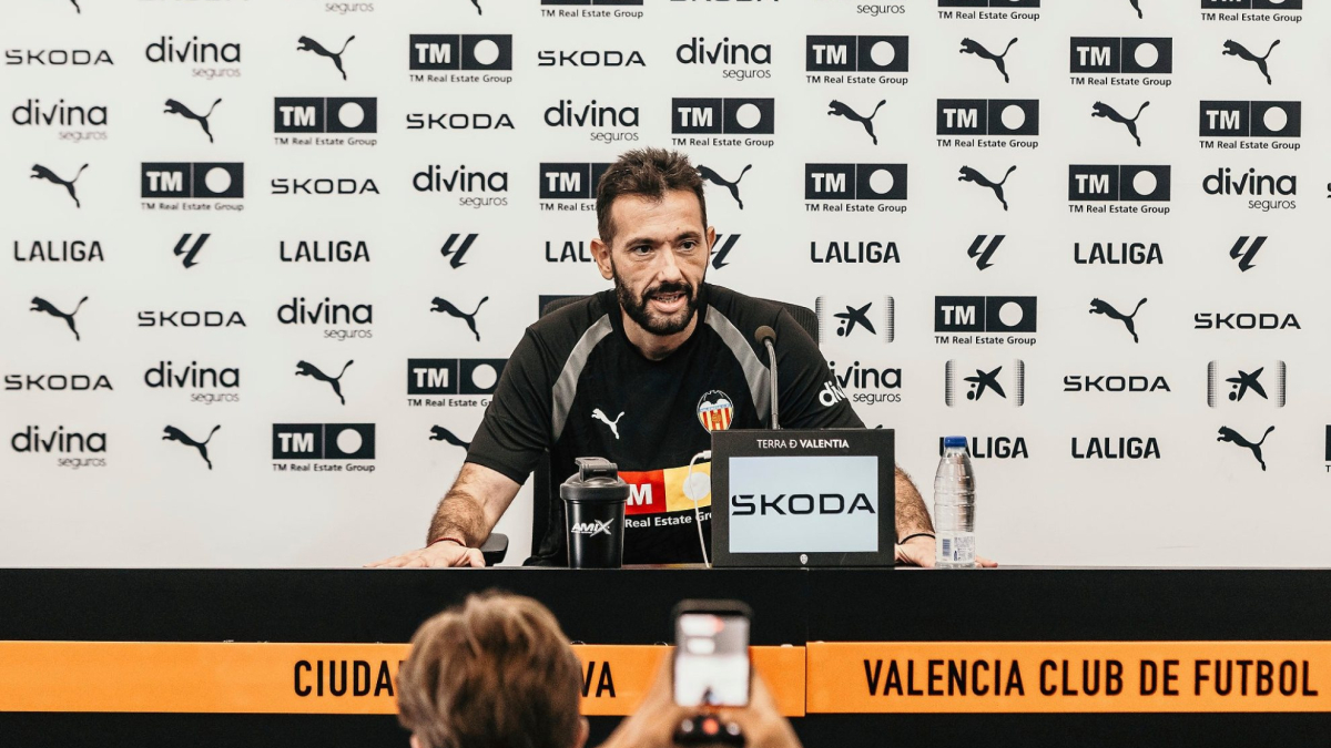 Corberán, sul mercato del Valencia: “Non ha senso concentrarsi su quello che si poteva o si doveva fare”