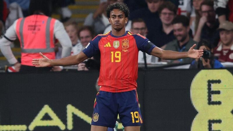 GUARDA: Yamal segna dopo 104 secondi portando la Spagna in vantaggio a Wembley