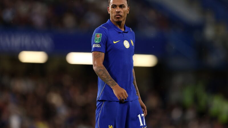 I tifosi dell’Arsenal provocano Morgan Rogers dopo la vittoria sul Chelsea