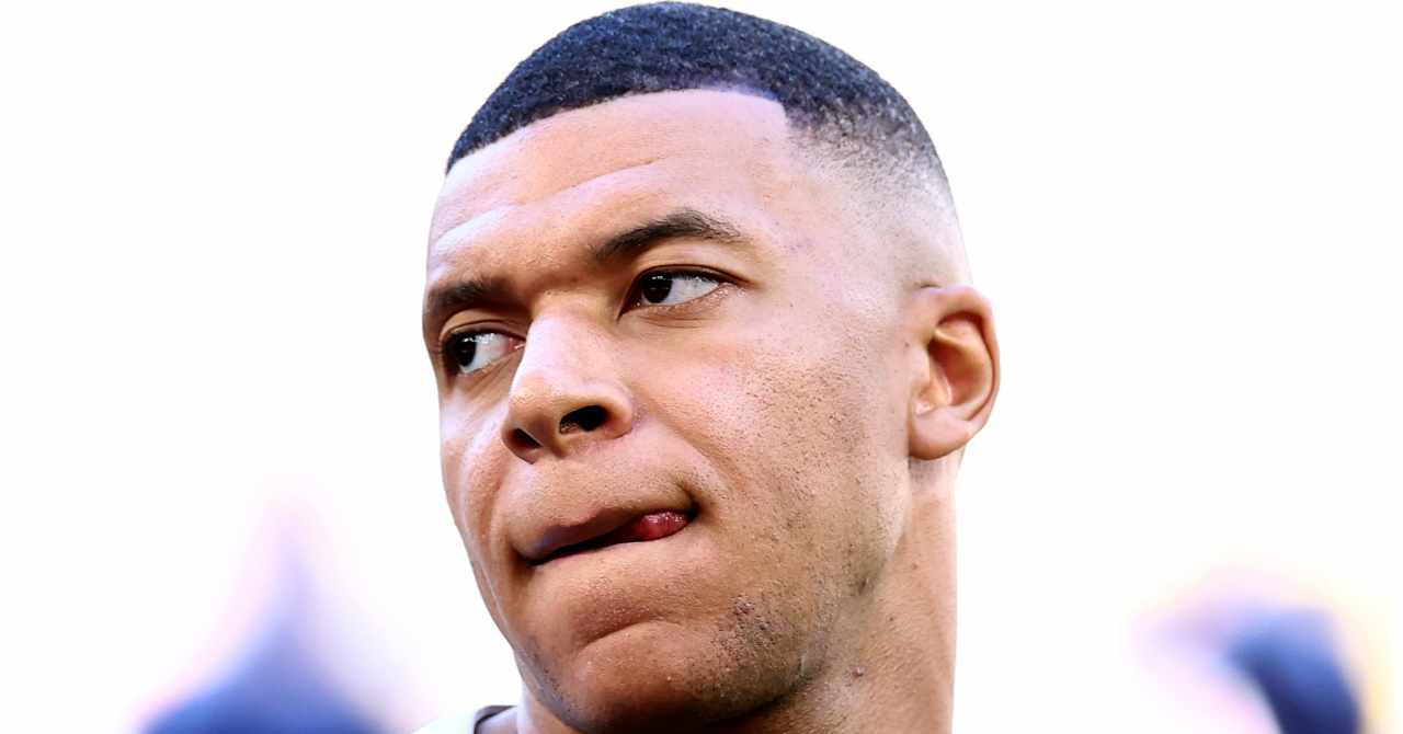 Il boss della Francia Zidane pubblica un aggiornamento sull’infortunio al ginocchio di Kylian Mbappe: “Non sta bene”