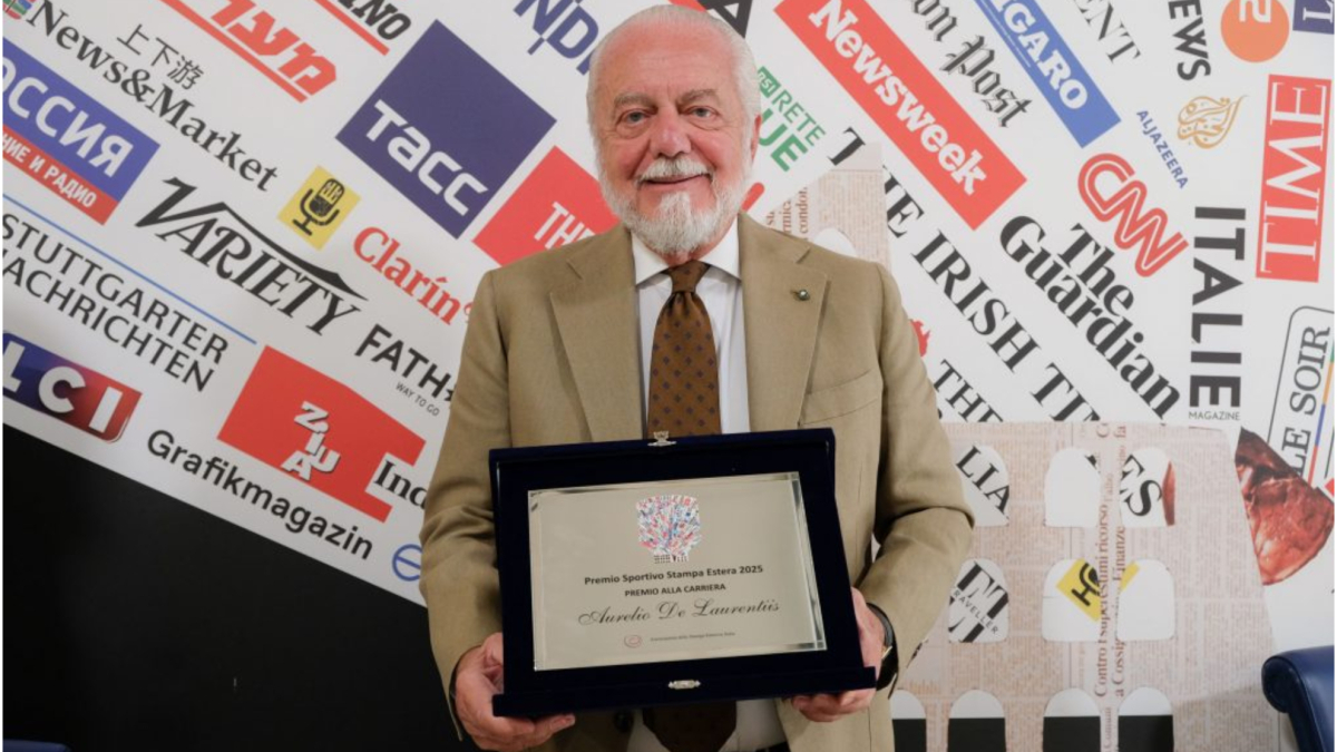 Il celebre De Laurentiis, premiato alla carriera