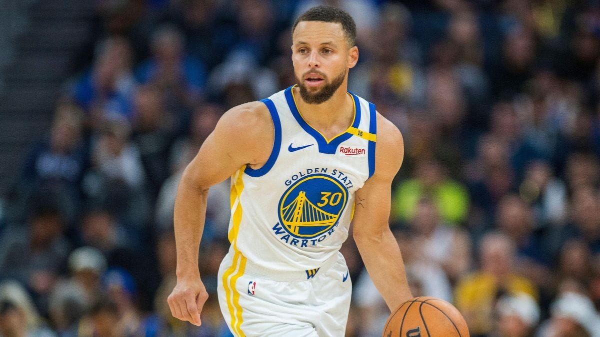 NBA: Steph Curry concorda un prolungamento di due anni da 116 milioni di dollari con i Golden State Warriors