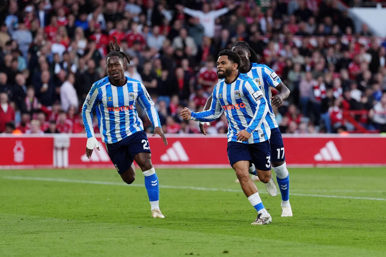 Nottingham Forest – Coventry 0-1: gli Sky Blues ottengono la prima vittoria in Premier League in 25 anni