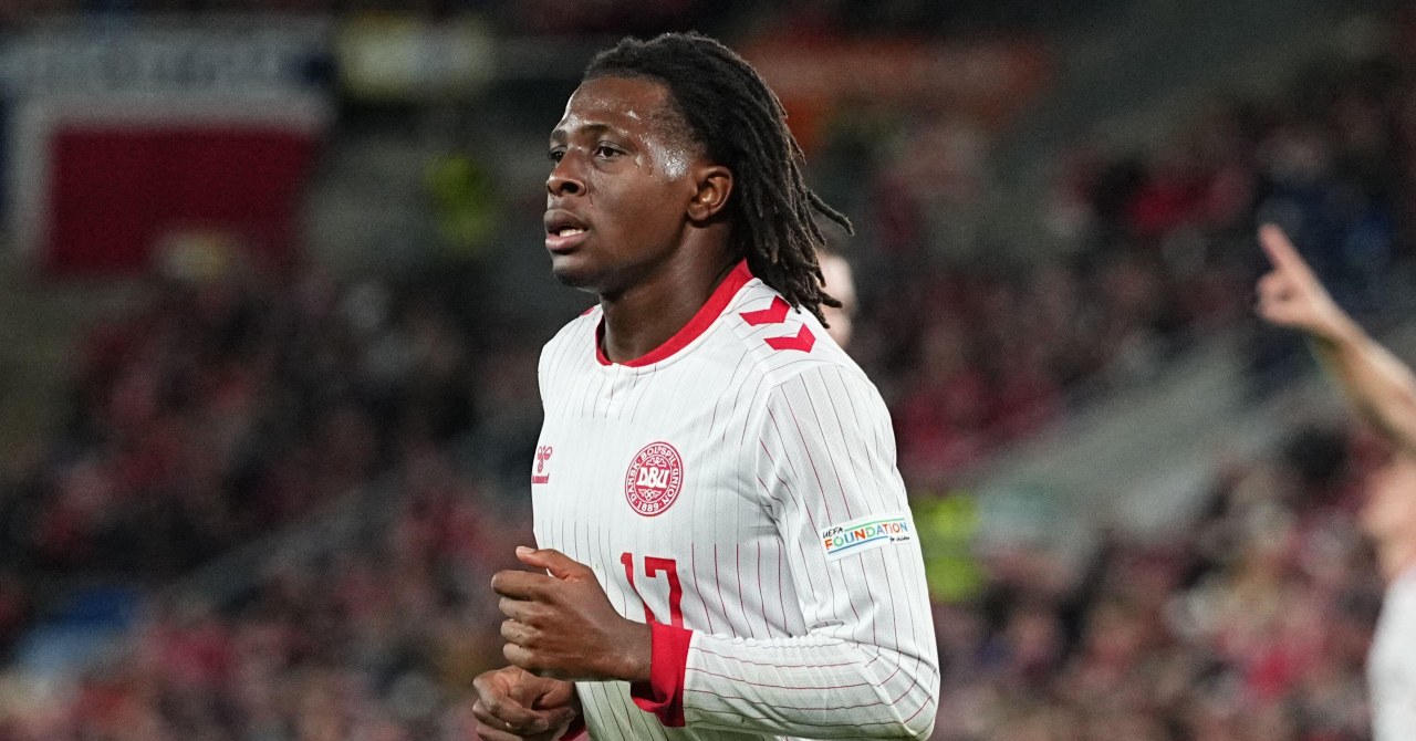 Nuova preoccupazione per gli infortuni del Manchester United quando Patrick Dorgu è stato costretto ad abbandonare nel primo tempo di Danimarca-Galles