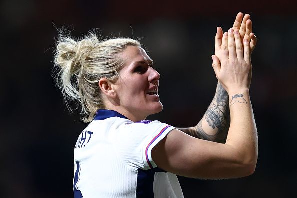 Alex Scott sostiene Millie Bright come ex-Leonessa che molto probabilmente diventerà allenatrice