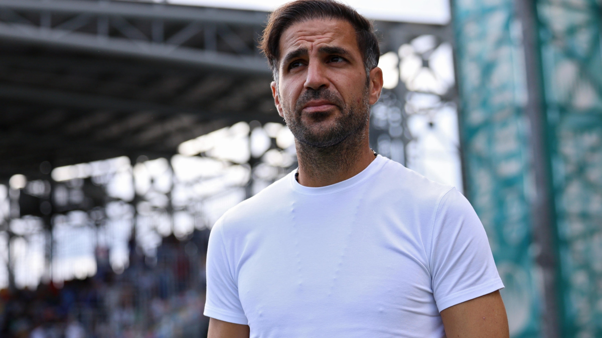 Fàbregas: “Voglio giocatori giovani con ambizione e voglia di arrivare al Real Madrid e al Barcellona”