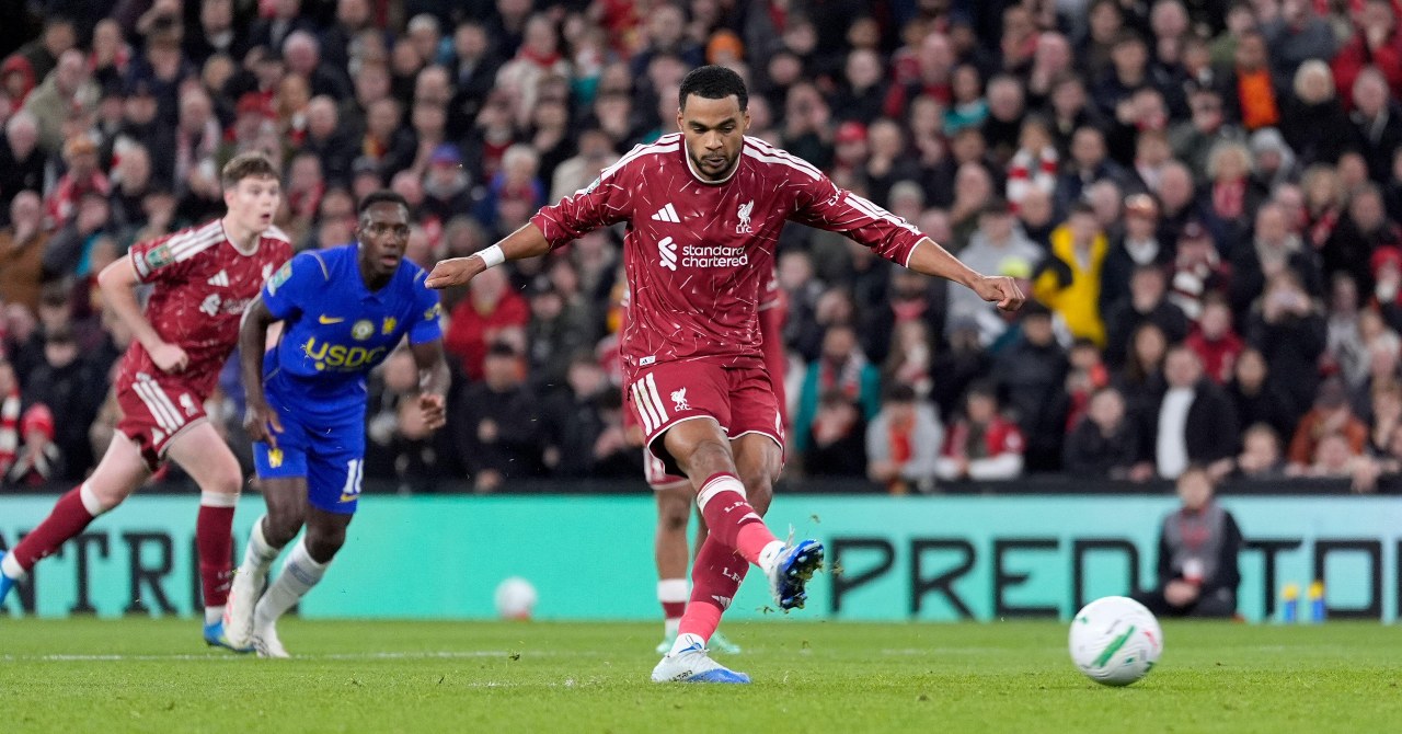 GUARDA: Liverpool vs Chelsea prende vita quando Rogers e Gakpo segnano rigori prima dell’intervallo