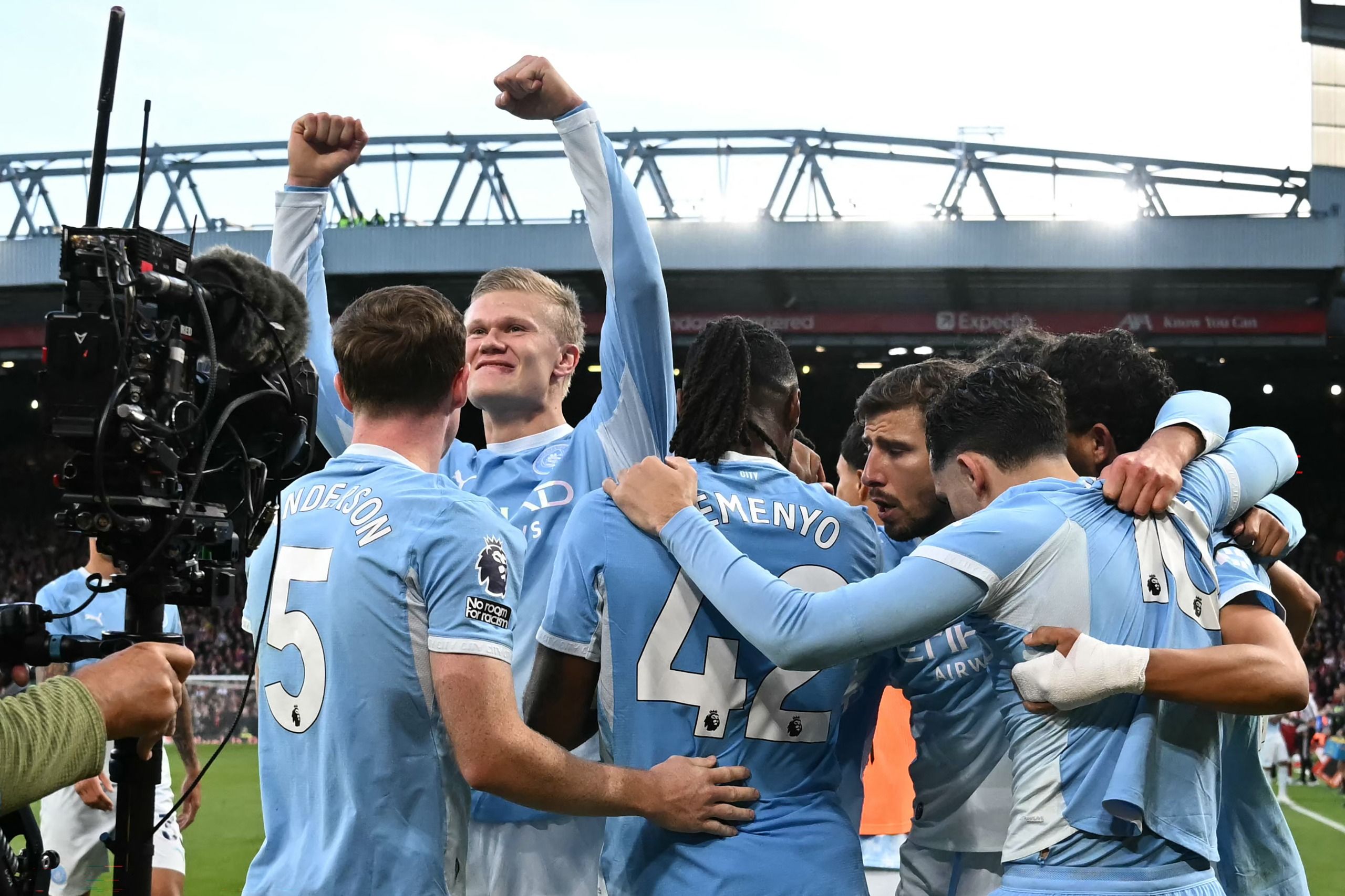 Il Manchester City trionfa con una vittoria “inutile” ad Anfield e dimostra di avere il carattere per affrontare il rumore