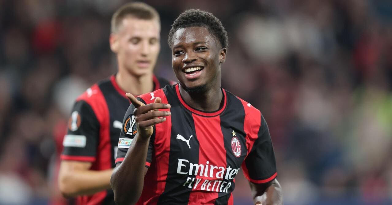 Il giovane milanista Cisse fa la storia con una tripletta mentre la Juve se ne va in ritardo contro il Celta Vigo
