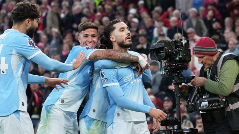 Liverpool – Manchester City 0-3: resoconto, risultato e gol mentre i Reds crollano dopo il cartellino rosso di Gravenberch
